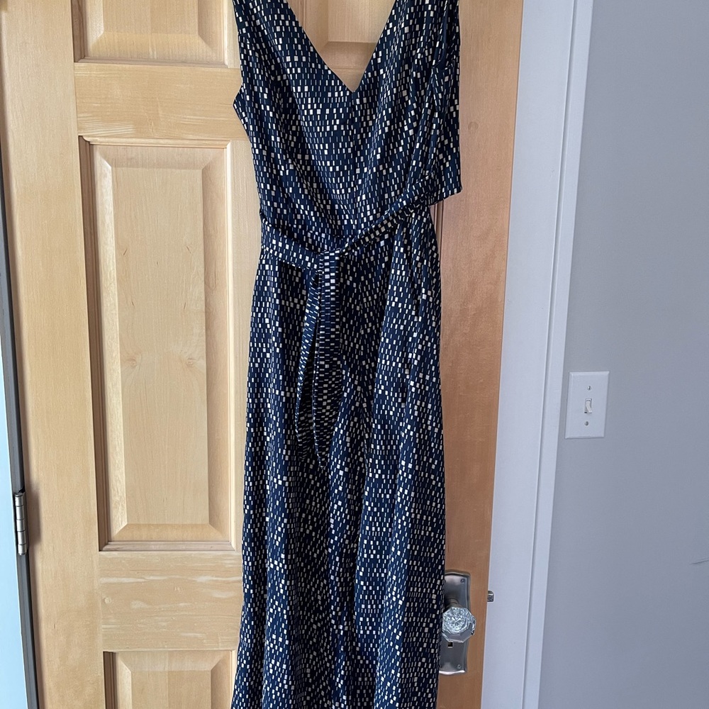 Dress Forum Los Angeles. Size M.